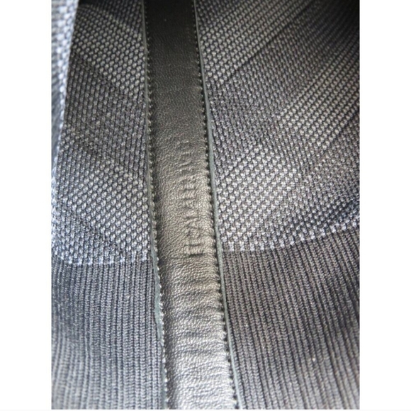 $1000 BURBERRY DOLMAN NAVY GRAY KNITTED CHECK KNEE HIGH HEEL SOCK BOOTS 38 - Picture 9 of 12